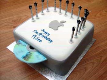 [geek-mac-cake.thumbnail[5].jpg]