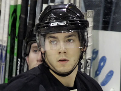 Letang Its pretty much blasphemy for me to think a Penguin is hot...so here is my admission: I less than 3 Kris Letang!