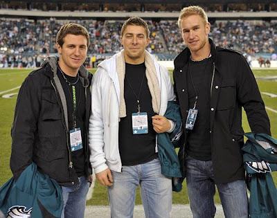 Flyers love Football Even hockey players watch football to pass the time. Sadly, you wont be seeing this trio of hotties at any Eagles games anytime soon.