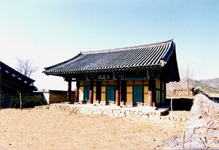 Gunwi Uiheung local school annexed to the confucian shrine(Daeseongjeon shrine)
