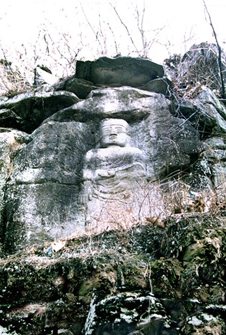 [Gunwi Bodhisattva statue carved on rock surface in Bullo-ri 01[5].jpg]