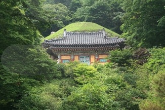 Seokguram Stone Grotto 02 