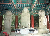 [Gyeongju Baeri Seokbul Ipsang Statues[7].jpg]