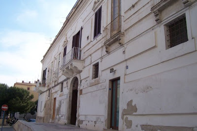 Manfredonia, Antico Palazzo di Via Tribuna