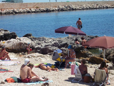 Manfredonia, Al bagno sulla scogliera