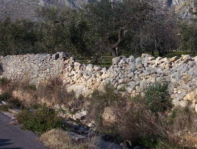 Manfredonia, Muretto a secco