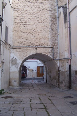 Manfredonia, Arco Fascione