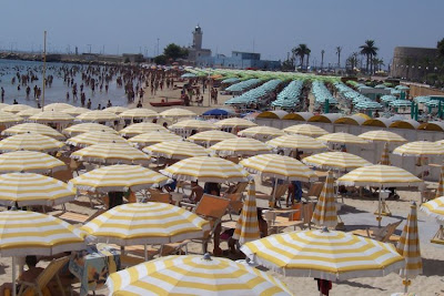 Manfredonia, Ombrelloni in spiaggia