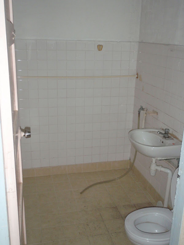 MBR%20Toilet.JPG