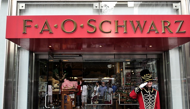 [fao schwarz[5].jpg]