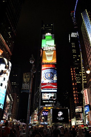 [times square 2[4].jpg]