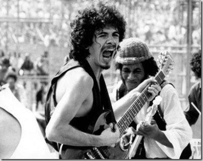 Un giovanissimo Carlos Santana in scena. Salì sul palco sabato 16 agosto 1969 -Arch. Corsera