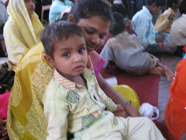 [india and end of april 2009 1808[5].jpg]