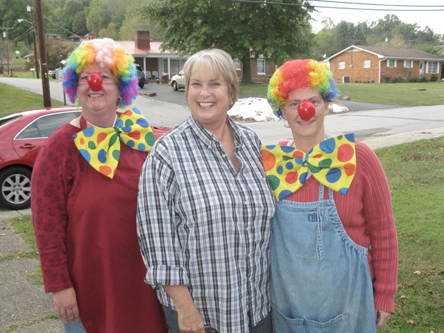 [clowns  0031_resize[4].jpg]