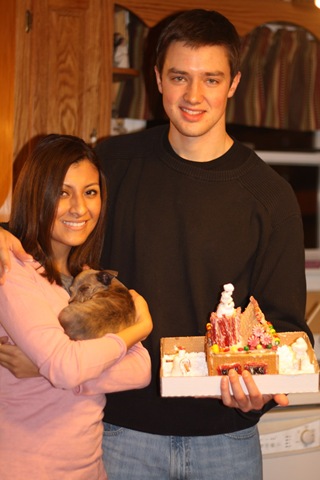 [Copy (2) of Copy of gingerbread houses0068_resize[4].jpg]