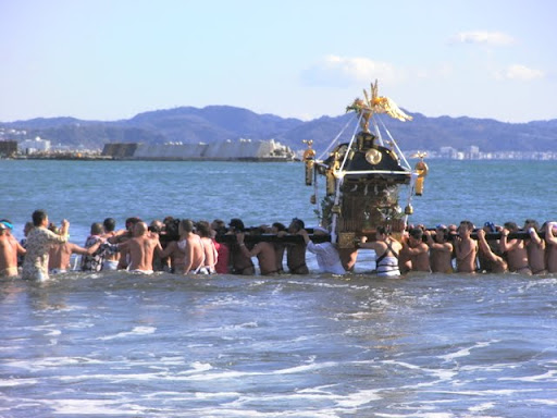 寒中神輿 Gonbe Memo From Blog 湘南の建築設計事務所 The Green Room