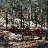 Barrier to prevent motor vehicles