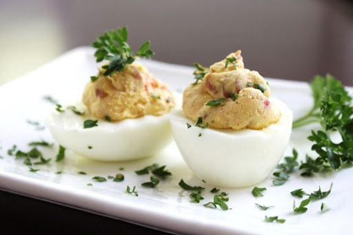 Deviled+eggs+with+bacon+bits