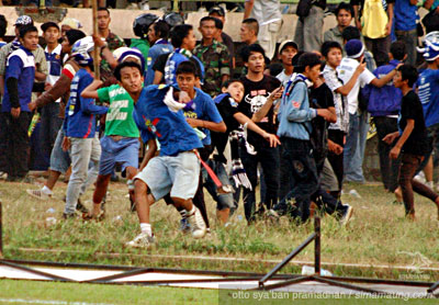 Pelita Jaya vs Persib