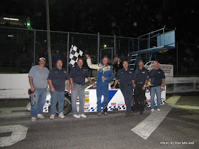 Derrick Tiemersma and Team 7 with feature win