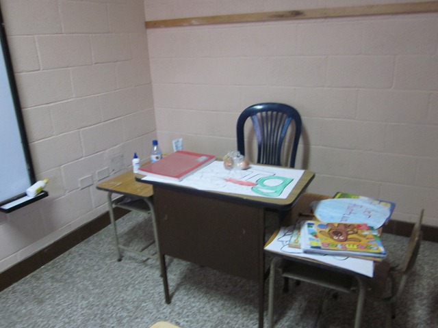 [Classroom in Santa Maria 004[2].jpg]
