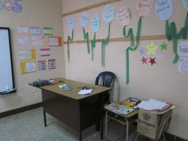 [Classroom in Santa Maria 014[2].jpg]