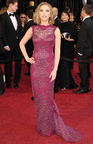 [scarlett-johansson-oscars-05[4].jpg]