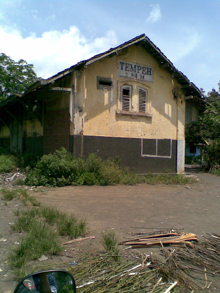 [Image: Tampak%20sltn.jpg]