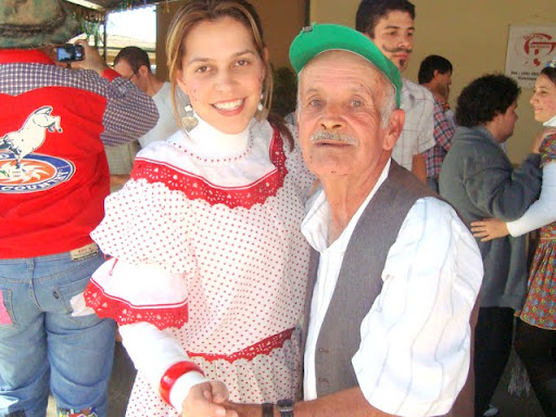 Veja as fotos da quadrilha no Lar São Vicente