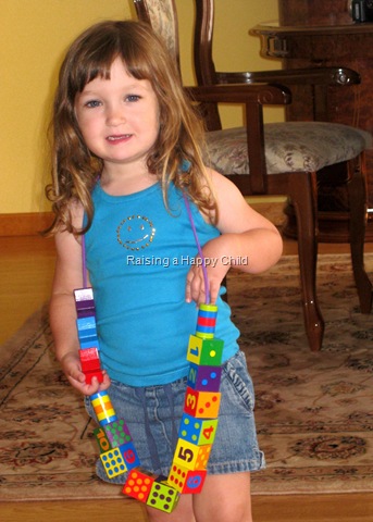 [Aug26_LacingBeads4_SM[2].jpg]
