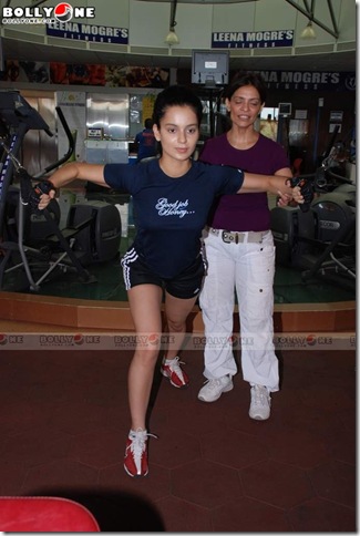 kangana-work-out-gym-12