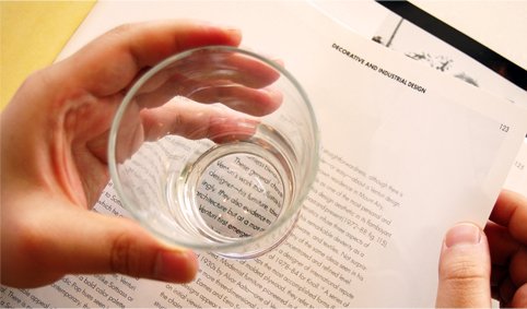 底がルーペなコップ(Eyesight)