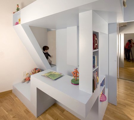 日々寝ている間に子供が建築家に育つベッド[ Eva’s bed ]