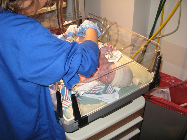 [Henry's Birth 007[2].jpg]