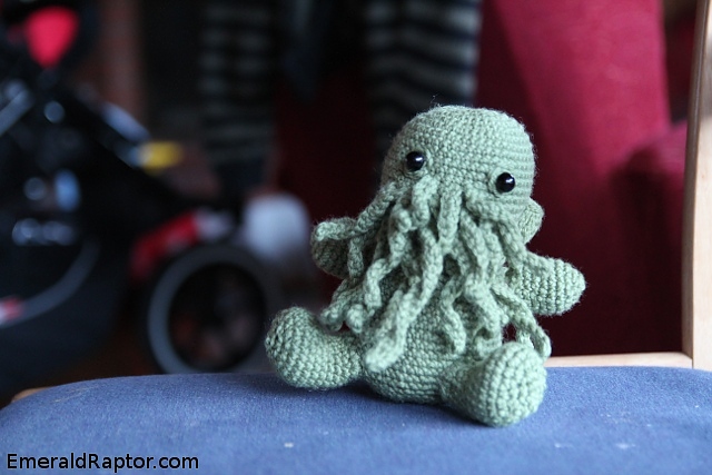 Heklet Cthulhu Hører til bloggpost http://emeraldraptor.com/2011/04/dagens-monster-kose-cthulhu/