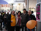 Charly, Aintzane, Javi eta Iñaki Lopez de Munain Emakumearen Udal Zerbitzuko teknikaria, laguntza handia eman ziguna ekitaldia antolatzen.Charly, Aintzane, Javi e Iñaki Lopez de Munain, técnico del Servicio de la Mujer, que nos ha facilitado muchísimo la organización del acto.
