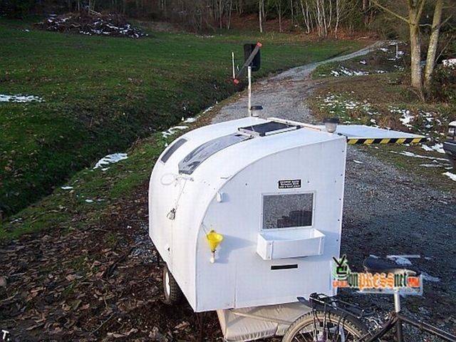 [bike_trailer_home_05[3].jpg]