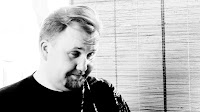 Глаголя истинную правду Дмитрий глаголил тост за  именинника...