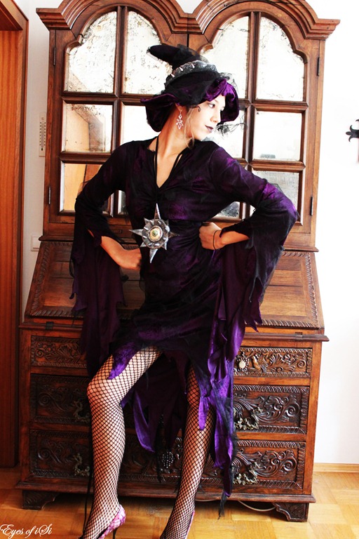 Eyes-of-iSi-Halloween-Outfit-Schuhe