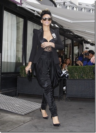 rihanna harem pants by ambertheblogger.blogspot.com