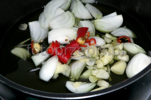 Makaron rigatoni z cukinią z duszonymi pomidorami kuchnia wloska kuchnia wegetarianska kuchnia europejska przepis foto Makaron rigatoni z cukinią z duszonymi pomidorami kuchnia wloska kuchnia wegetarianska kuchnia europejska przepis foto