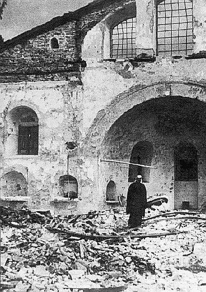 6-7 Eylül Olayları'nda yağmalanan bir kilise