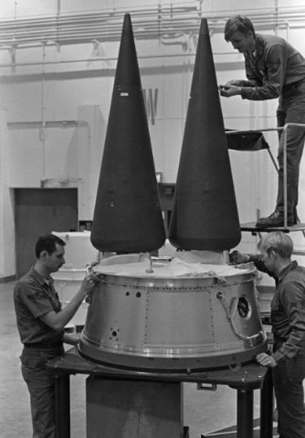 [nuclear_missile_silo_640_40[3].jpg]