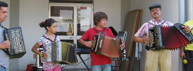 [Festa do 4º aniversário da Associação 045[5].jpg]
