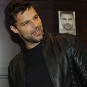 [ricky-martin[3].jpg]