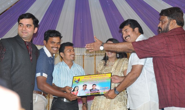 [mammootty_in_navya_marriage_reception[13].jpg]