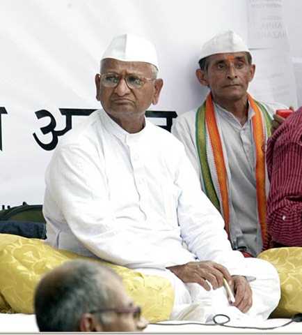 [Anna Hazare begins fast[3].jpg]