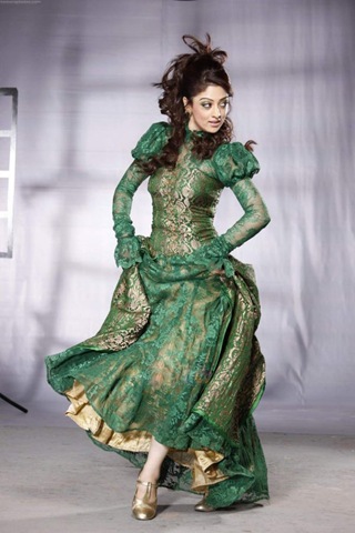[Sandeepa_Dhar_stylish-photos[7].jpg]