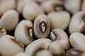 [120px-Black-eyed-pea-close[11].jpg]