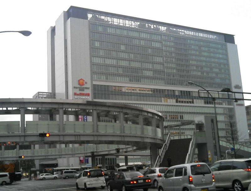 新横浜駅前円形歩道橋